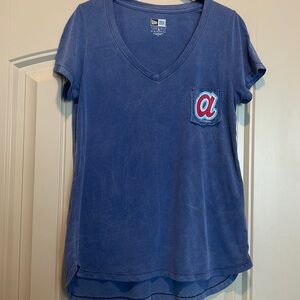 New Era Braves V-Neck T-Shirt